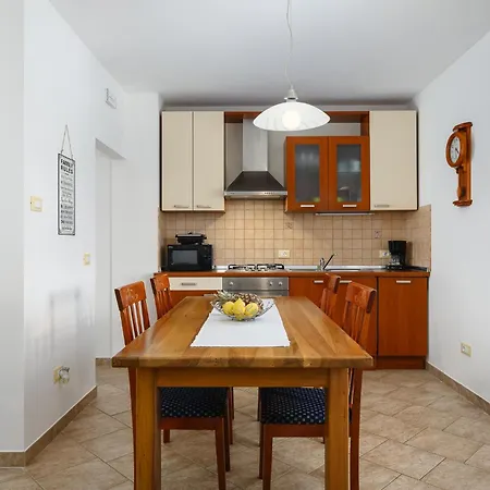 Dido Nini Villa
