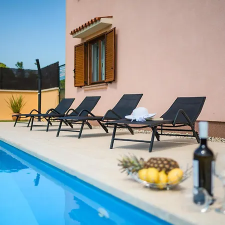 Villa Dido Nini Cere